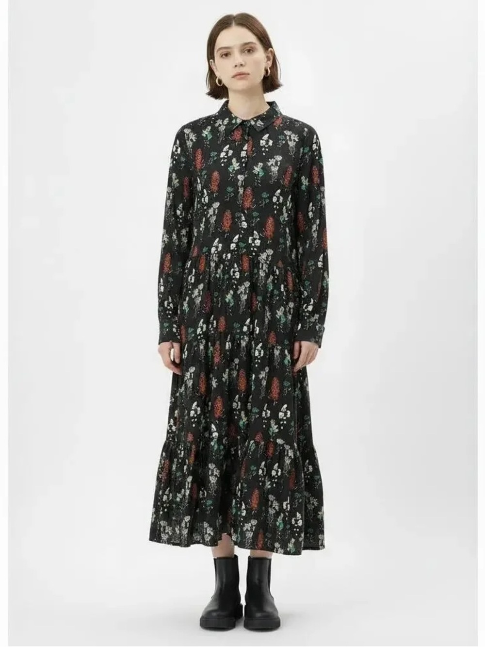 Natural life midi dress button front tiered with pockets medium